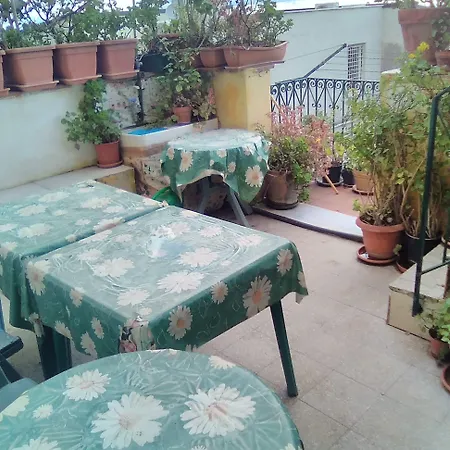 Single With Shared Bathroom